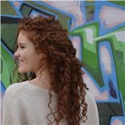 Soy María, estoy estudiando magisterio e imparto clases de lengua, matemáticas, ciencias naturales